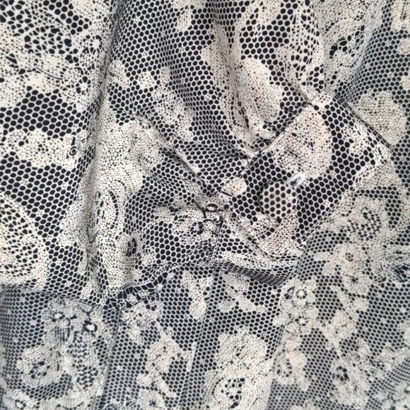 VINTAGE Paul Stanley Silk Puff Sleave Blouse w/ Covered Buttons Size 12 - Picture 4 of 7